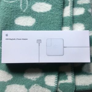 Apple 45W MagSafe 2 Power Adapter